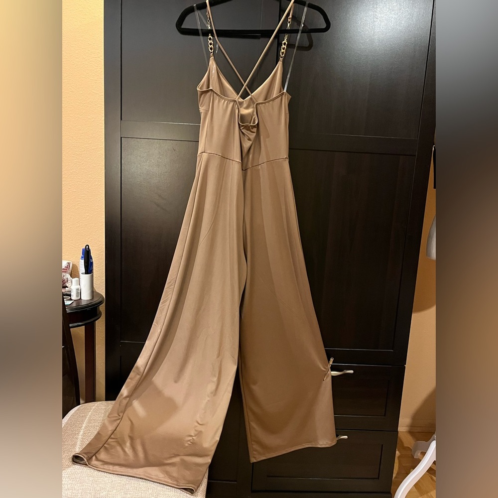 Wide leg jumpsuit/ romper crisscross back,  gold chain w/ rhinestones. Tan. Sz M - Picture 4 of 11